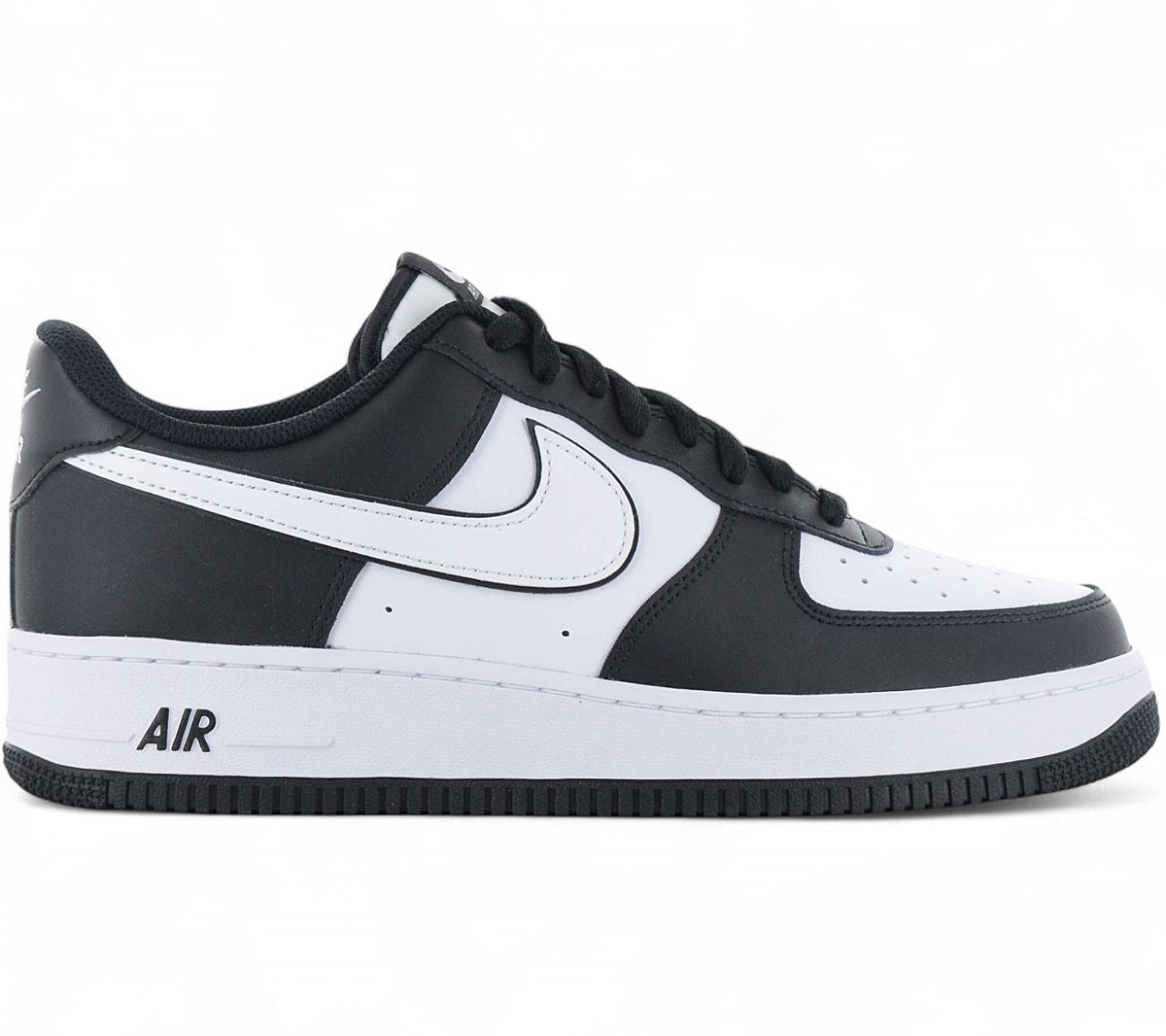 NIKE AIR FORCE 1 07