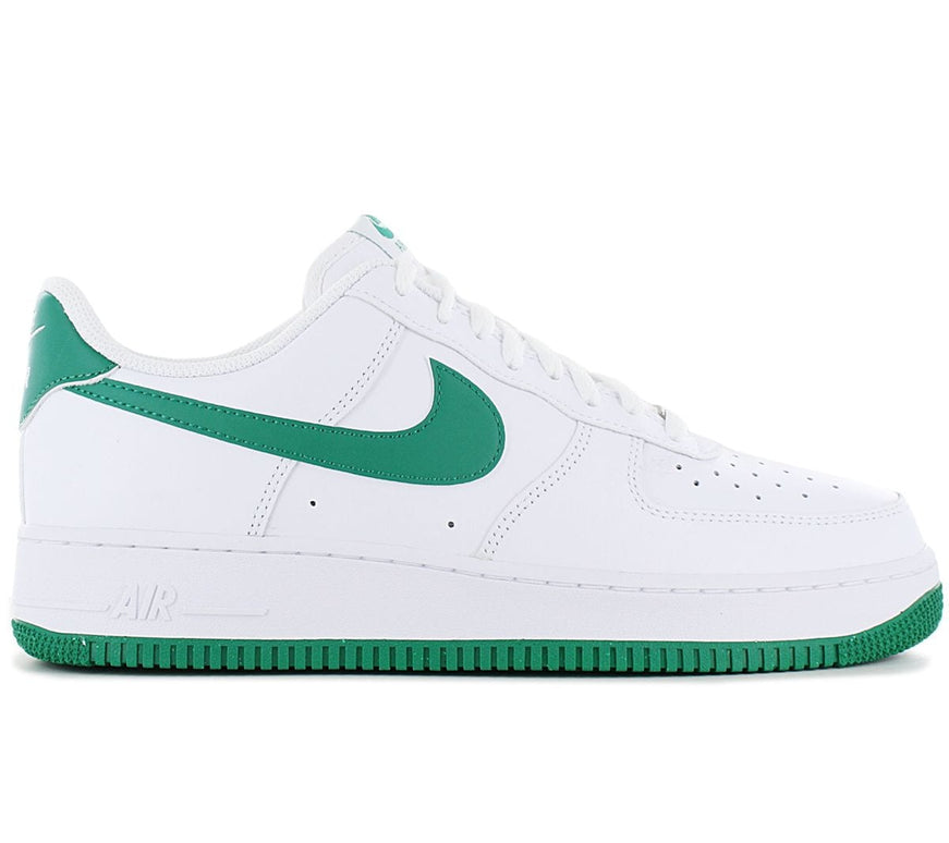 NIKE AIR FORCE 1 07