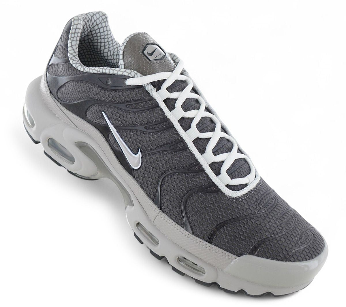 Nike Air Max Plus TN - Year of The Snake - Herren Sneakers Schuhe Grau IB7679 - 200 - Brandstyle24