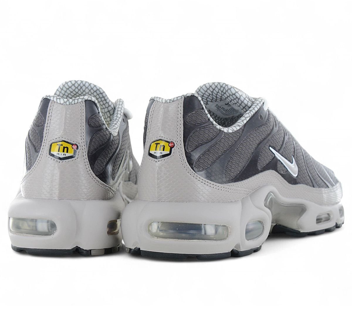 Nike Air Max Plus TN - Year of The Snake - Herren Sneakers Schuhe Grau IB7679 - 200 - Brandstyle24